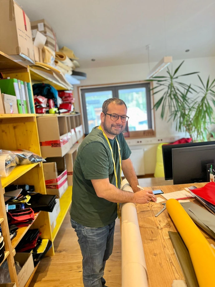 Simon Fischer Schneiderei Simon Fischer Schneiderei Näherei Produktion